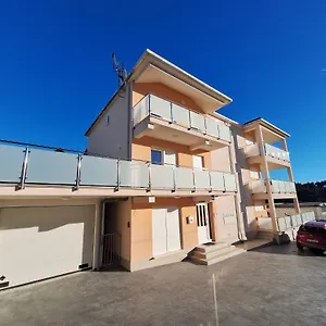 https://valjan-apartmani.splithotels.org