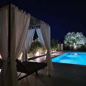 https://apartments-matesic-ninski-stanovi.hotelinzadar.com